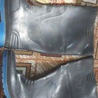 چکمه پلاستیکی