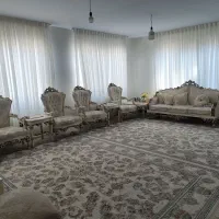 ویلایی سه طبقه/مشاهیر/طبقه دوم