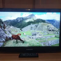 تلویزیون LCD سامسونگ کاملا سالم|تلویزیون و پروژکتور|قم, بنیاد|دیوار