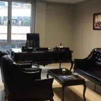 دفتر شرکت یا آموزشگاه یا دفتر وکالت