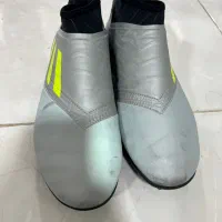 کفش فوتبالی ادیداس جهت معاوضه بایک کفش خوب سایز ۴۳