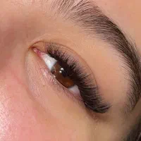 اکستنشن مژه/اموزش/اصلاح ابرو/کاشت ناخن/کوتاهی