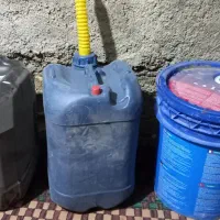 تعدادی سطل ودبه ۲۰لیتری درخان زنیان بفروش میرسد