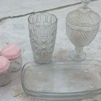 وسیله خانه وظرف شیشی سالم