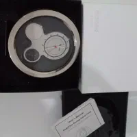 ساعت دو موتوره در حد نو