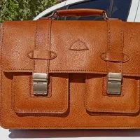 کیف های چرم طبیعی دست دوز|کیف، کفش، کمربند|قم, چهل درخت‎|دیوار