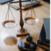 وکیل لایحهدادخواست مشاورهحقوقیجزیرهقشم