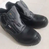 کفش ضد برق اهنی