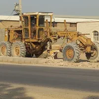 یک دستگاه گریدر ۱۲ جی کاترپیلر