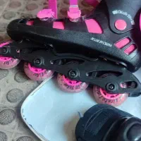 اسکیت با کلاه ایمنی و زانوبند و مانع و آرنج|دوچرخه، اسکیت، اسکوتر|رشت, نظری|دیوار