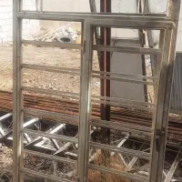 درب و پنجره آهنی