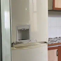 یخچال دو در سایوان