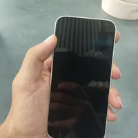 اپل iPhone 13 با حافظهٔ ۱۲۸ گیگابایت