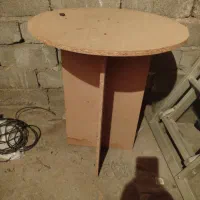 میز گرد سالم