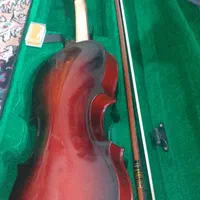 ویولن‌فروش‌‌میرسد،کیفیت‌صدا‌عالی
