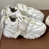 کتونی لژ بلند زنانه در حدنو