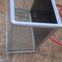 آکواریوم شرکتی خمیده سالم . در حد با لوازم