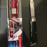 چاقوی ویکتور و کمیلوس