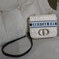 کیف و لباس زنانه