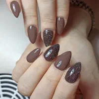 ترمیم و کاشت ناخن