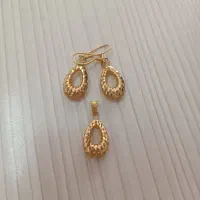 طلا نیم ست و گوشواره به قیمت تابلو با 4درصد