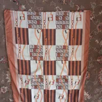 تعدادی لباس|لباس|کرمانشاه, |دیوار