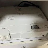 فروش یک دستگاه پروژکتور و یک دستگاه دیجیتال نو|تلویزیون و پروژکتور|کرج, مهرویلا جنوبی|دیوار