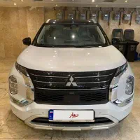 میتسوبیشی اوتلندر ۷نفره p-line
