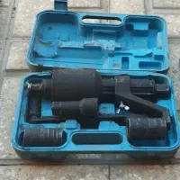 گیربکس کامیون و سنگ رو میزی