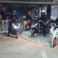 اموزشگاه موتور سواری بانوان در شرق و غرب