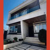 تریبلکس سنددار استخرسرپوشیده با ویو ساحل