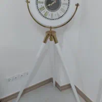 ساعت دیوارایستاده