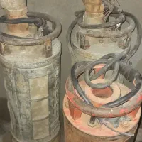 ۳عدد پمپ کفکش و ۱ عدد شناور پمپ ایران