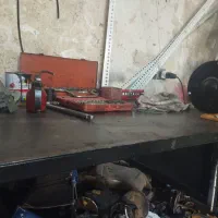 مکانیک ماهر و باطری ساز