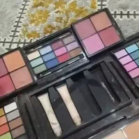 ارایش|آرایشگاه و سالن‌های زیبایی|کرخه, |دیوار