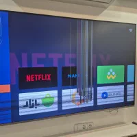 تلوزیون لعو کو ۸۵ اینج ال سی دی شکسته