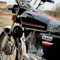 پیک موتور سوار جهت ارسال غذا