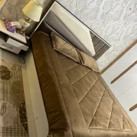 تخت دو نفره با دوعدد پاتختی