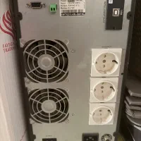 دستگاه UPS به همراه ۶ باتری