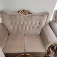 یه دست مبل نیمه راحتی سلطنتی ۷نفره تمیزوسالم ۲۵۰۰ت