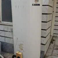 یک عدد آبگرمکن