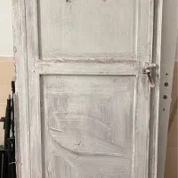 در آلمینیومی دست دو