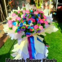 نیرو خانم در گلفروشی