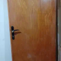 درب ورودی اتاق و منزل