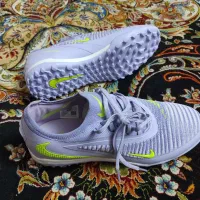 کفش ورزشی چمنی