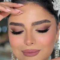 میکاپ و شنیون تخصصی و آموزش|خدمات آرایشگری و زیبایی|کرمانشاه, |دیوار