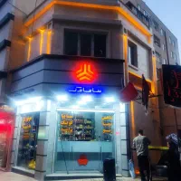 فروش مغازه سرجمع43 متری با احتساب زیرزمین و بالکن