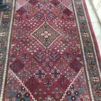 کارگر جهت کار در قالیشویی