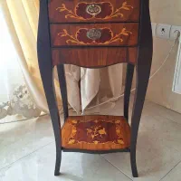 میز تلفن.کنار سالنی