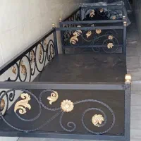یه لنگه تخت آهنی کارکرده و سالم نیاز مندم